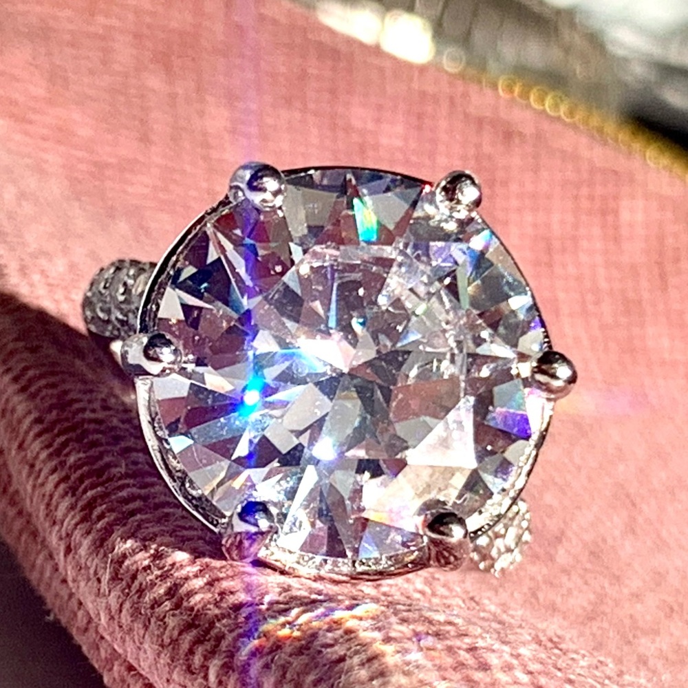 925 Sterling Silver CZ Ring Sz 7 - Picture 10 of 15
